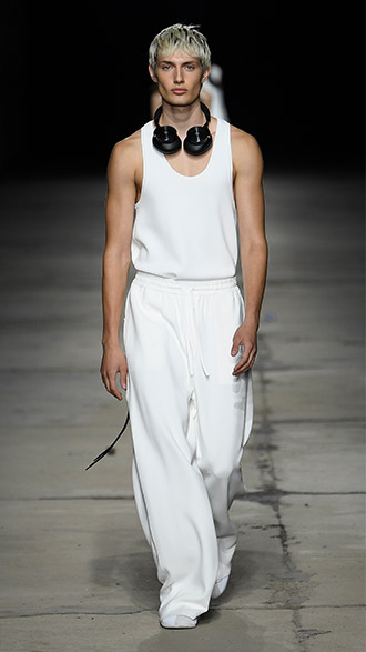 model_photo_1