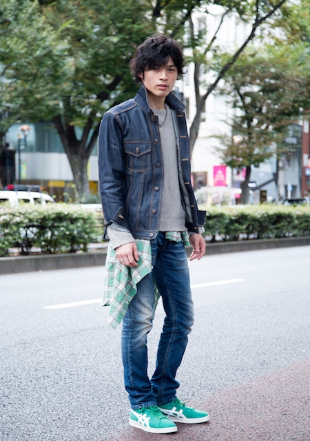 堅物 知也